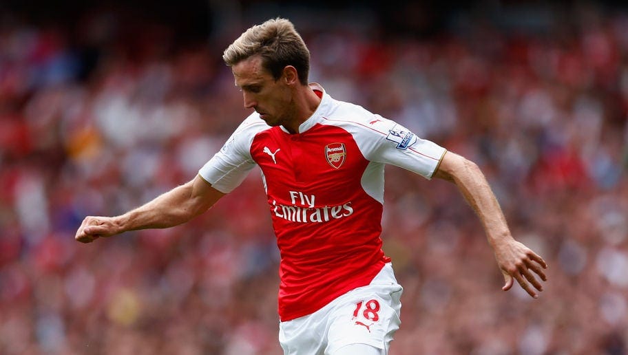Wenger phủ nhận tin đồn giữ chân Nacho Monreal