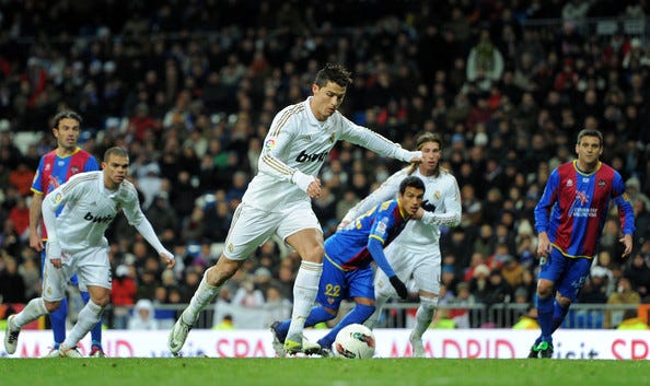 Soi kèo bóng đá: Real Madrid vs Levante, 21h ngày 17/10 của M88